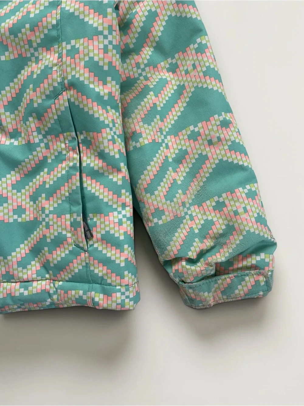 COLUMBIA VGUC Mint Blush Pink Geometric Print Omni-Tech Hooded Winter Jacket